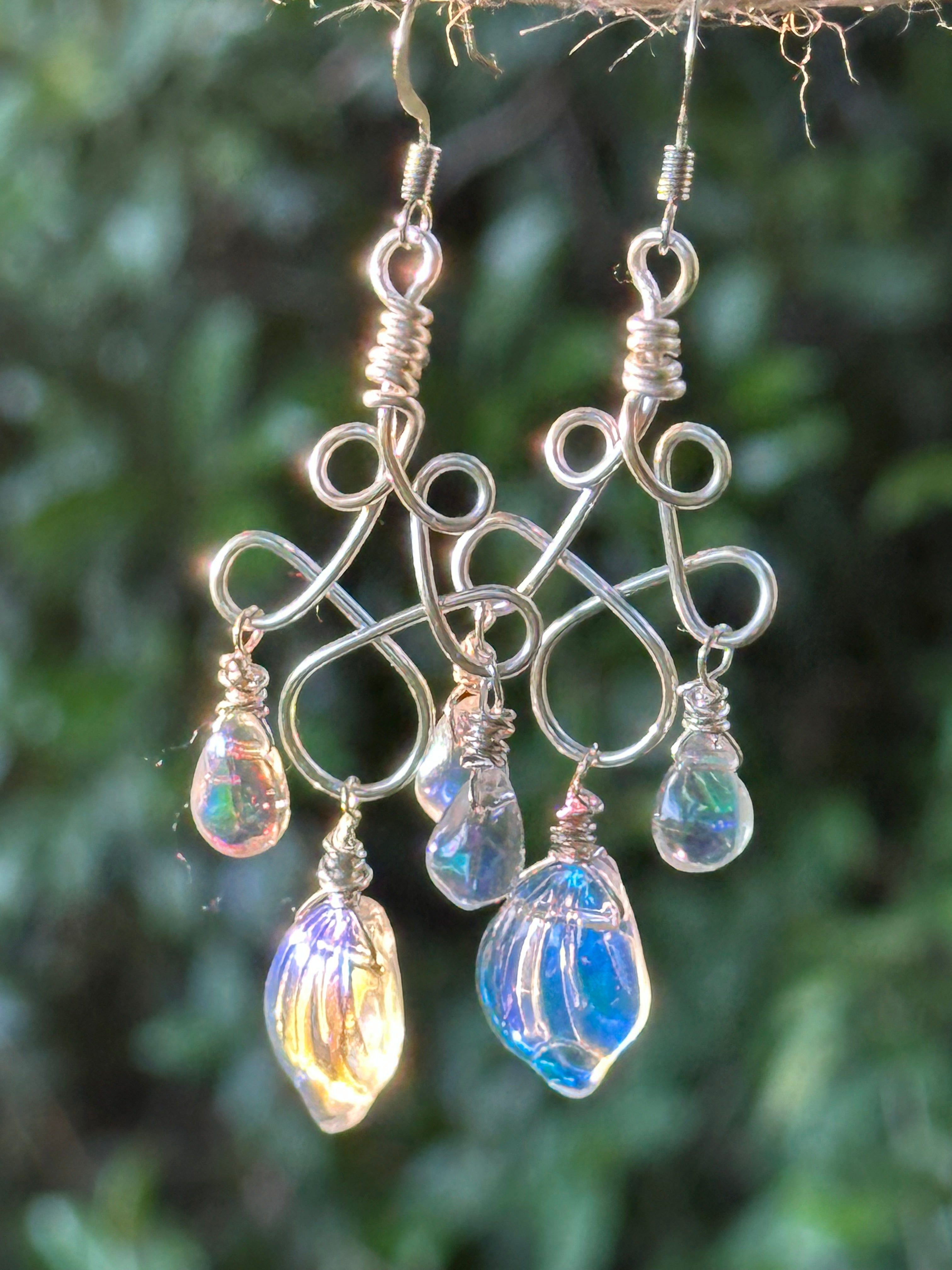 Elven Knot Dewdrop Earrings